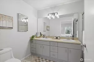 8760 Greenwood Ave N, Seattle, WA 98103 - Photo 20