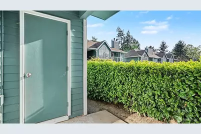 16419 Spruce Way #D1, Lynnwood, WA 98037 - Photo 18