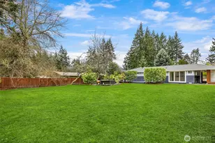 1090 Grow Ave NW, Bainbridge Island, WA 98110 - Photo 28