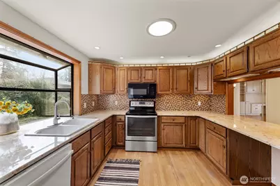 8844 SE 37th Street, Mercer Island, WA 98040 - Photo 4