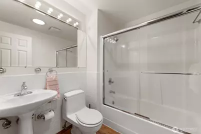 8844 SE 37th Street, Mercer Island, WA 98040 - Photo 14