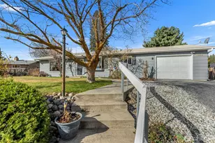 2908 Alvista Pl, Wenatchee, WA 98801 - Photo 2
