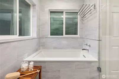 8841 SE 37th Street, Mercer Island, WA 98040 - Photo 24