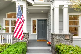 8841 SE 37th St, Mercer Island, WA 98040 - Photo 2