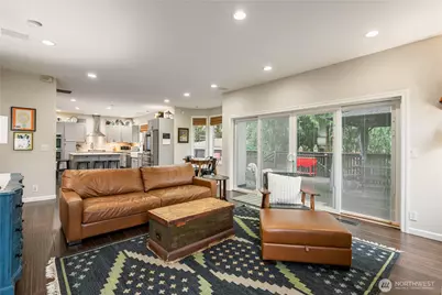 250 W St James Place, Longview, WA 98632 - Photo 14