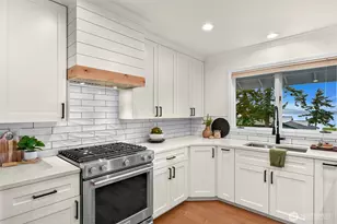 25 Shorewood Dr, Bellingham, WA 98225 - Photo 8