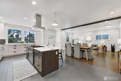 730 N 87th Street, Seattle, WA 98103 - Photo 2