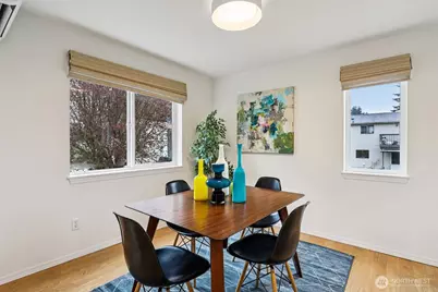 9242 Woodlawn Avenue N #B, Seattle, WA 98103 - Photo 8