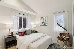 9242 Woodlawn Ave N, Seattle, WA 98103 - Photo 22