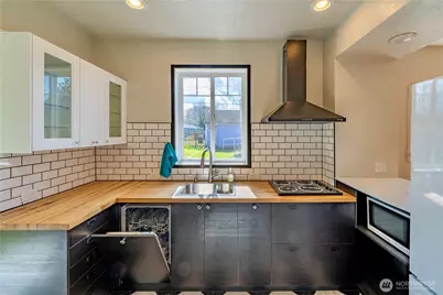 630 E 4th Street, Port Angeles, WA 98362 - Photo 14