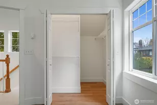 910 N 74th St, Seattle, WA 98103 - Photo 20