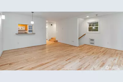 910 N 74th Street, Seattle, WA 98103 - Photo 12