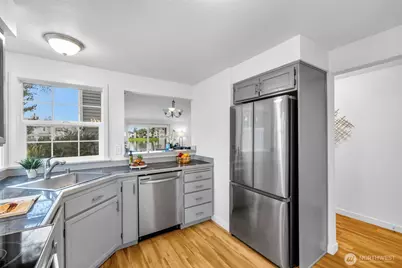 5736 S 238th Court #E1, Kent, WA 98032 - Photo 4