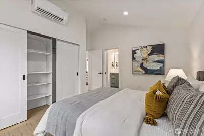 11017 35th Avenue NE, Seattle, WA 98125 - Photo 18