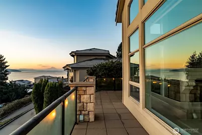 15517 Lake Shore Boulevard NE, Lake Forest Park, WA 98155 - Photo 32