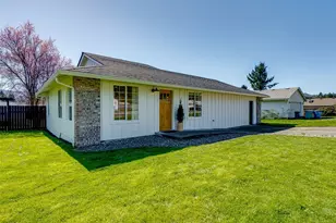 307 E Farrer St, Yacolt, WA 98675 - Photo 2