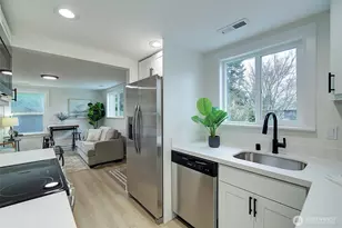 10231 36th Ave SW, Seattle, WA 98146 - Photo 4