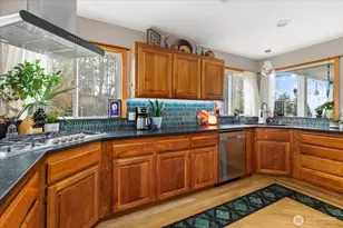 2011 Sandusky Rd, Oak Harbor, WA 98277 - Photo 16