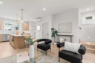 7350 22nd Ave NW, Seattle, WA 98117 - Photo 2