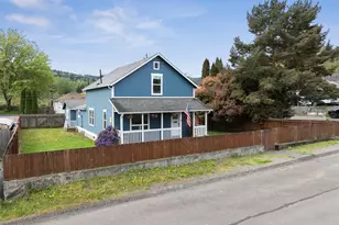 105 Oak St E, Eatonville, WA 98328 - Photo 34