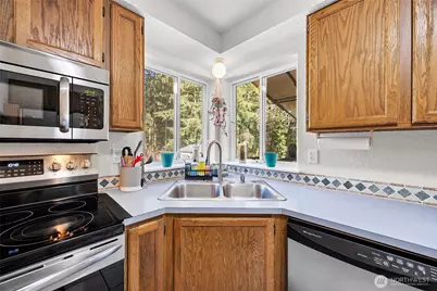 809 148th Street Ct E, Tacoma, WA 98445 - Photo 12