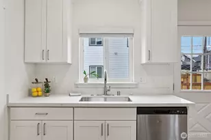 1722 S Cushman Ave, Tacoma, WA 98405 - Photo 12