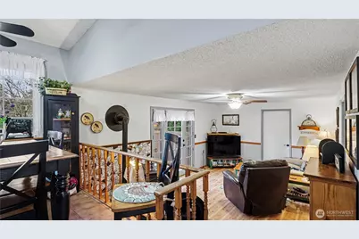 9505 29th Street Court E, Edgewood, WA 98371 - Photo 16