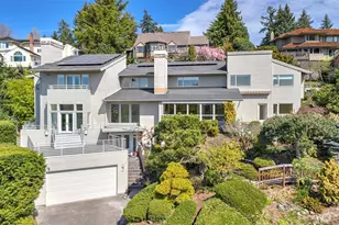 8158 W Mercer Way, Mercer Island, WA 98040 - Photo 1