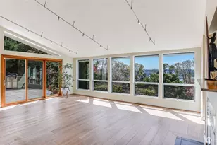 8158 W Mercer Way, Mercer Island, WA 98040 - Photo 8