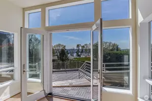 8158 W Mercer Way, Mercer Island, WA 98040 - Photo 20