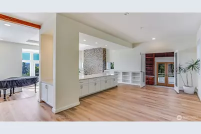 8158 W Mercer Way, Mercer Island, WA 98040 - Photo 14