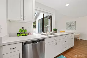 11312 39th Ave NE, Seattle, WA 98125 - Photo 14