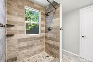 16714 SE Newport Way, Bellevue, WA 98006 - Photo 20