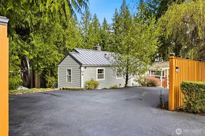 16714 SE Newport Way, Bellevue, WA 98006 - Photo 34