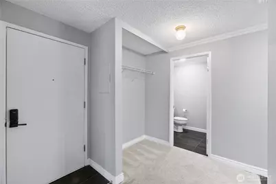 2409 S 222nd Street #B16, Des Moines, WA 98198 - Photo 6