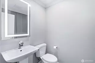 2409 S 222nd St, Des Moines, WA 98198 - Photo 12