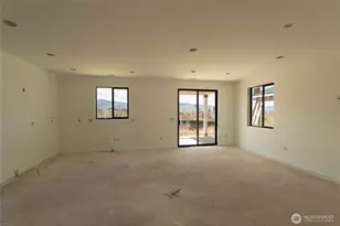 532 S Oasis Loop, East Wenatchee, WA 98802 - Photo 4