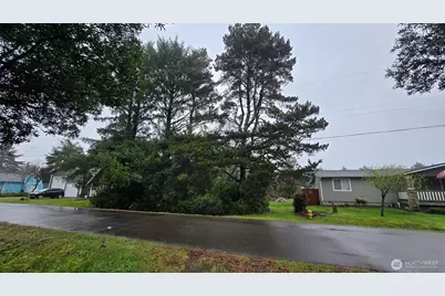 248 Wishkah Street, Ocean Shores, WA 98569 - Photo 10