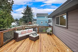 7038 Cleopatra Pl NW, Seattle, WA 98117 - Photo 12