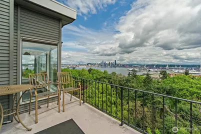 2410 37th Avenue SW #Upper, Seattle, WA 98126 - Photo 22