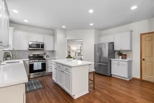 20307 11th Ave W, Lynnwood, WA 98036 - Photo 2