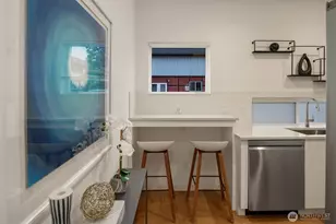 9553 Ashworth Ave N, Seattle, WA 98103 - Photo 6