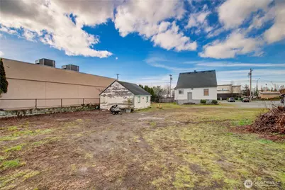 1760 S Burlington Boulevard, Burlington, WA 98233 - Photo 6