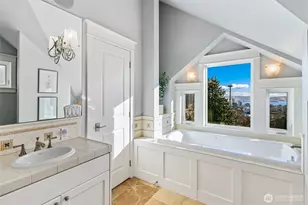 1238 3rd Ave N, Seattle, WA 98109 - Photo 24