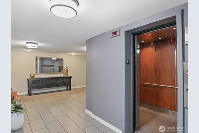 1250 Taylor Avenue N #105, Seattle, WA 98109 - Photo 2