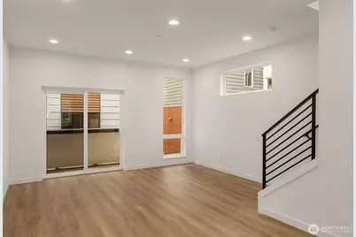 914 B 15th Avenue, Seattle, WA 98122 - Photo 6