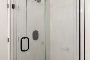 914 B 15th Ave, Seattle, WA 98122 - Photo 14