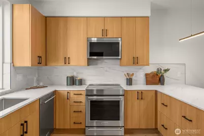 914 B 15th Avenue, Seattle, WA 98122 - Photo 4