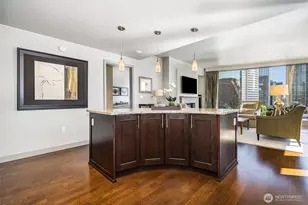 10650 NE 9th Pl, Bellevue, WA 98004 - Photo 4