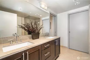 10650 NE 9th Pl, Bellevue, WA 98004 - Photo 10